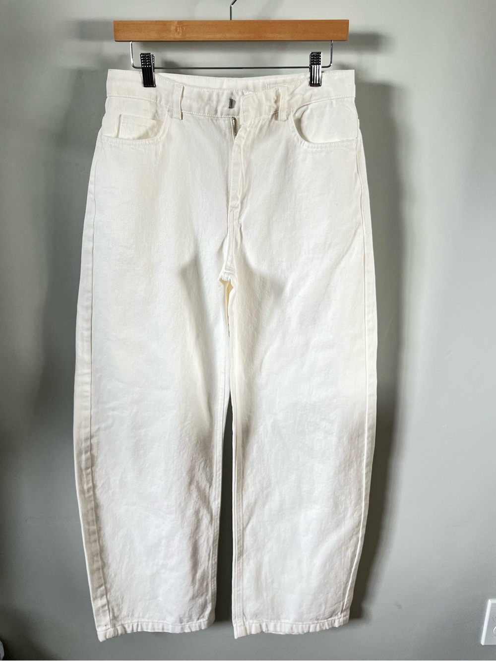 Zara Creamy White High-Waist Straight Leg Jeans